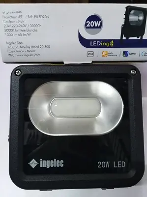 Projecteur Led Noir 20W IP65 angle ouverture 70° INGELEC