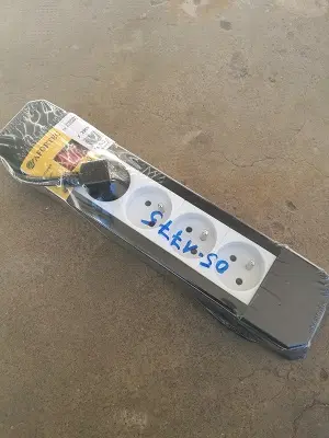 Bloc Multiprise 4x2P+T 16A 2500W 3x1mm a/Inter. AFORTEC 