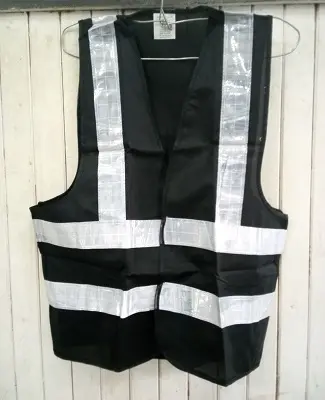 Gilet de chantier 4bandes 120grs noir avec reflecteur argente