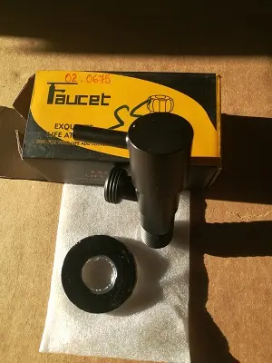 Robinet equerre 1/2 noir FAUCET