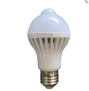 Ampoule Led a/detecteur E27 9W