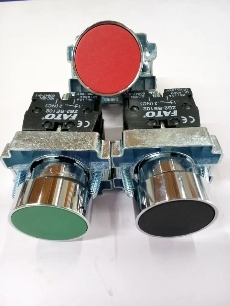 Bouton poussoir rouge BA45 FATO