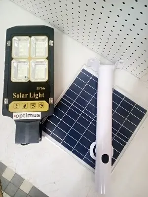 Lampadaire+Panneau solaire 200W telecommande et detecteur crepuscule 