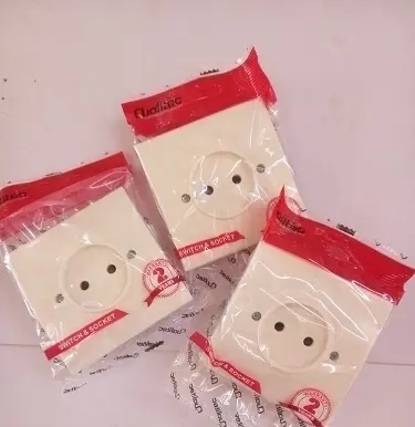 Prise ENC bipolaire simple ivoire Qualitec