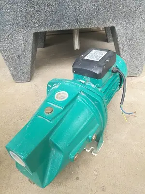Pompe a eau electrique 40L/mn H:35m 1.1kw JET100