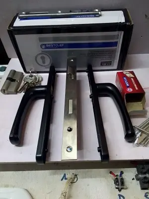 Serrure encastree noir B100BB 85x30 BESTCLEF