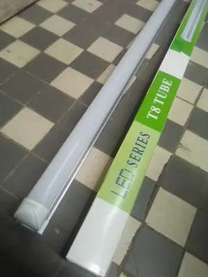 [05.1204] Reglette avec lampe Led 1.20m combine 18W BSM