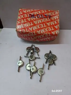 [08.0597] Roulette de porte vitrine
